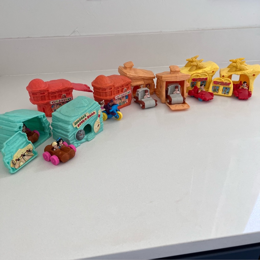 Vintage McDonalds Happy Meal Flintstone Movie Caves and Cars Wilma Fred Dino